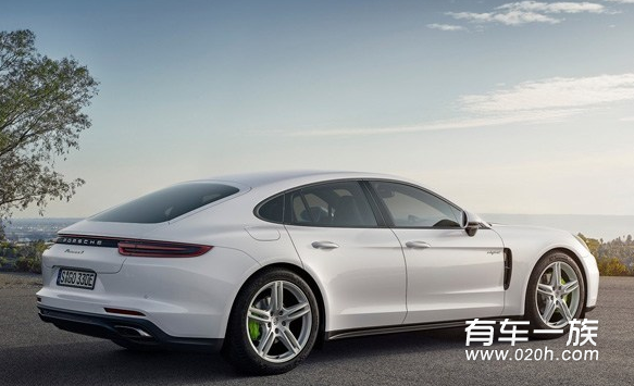 保时捷新Panamera 4 E-Hybrid 插电式混动版本