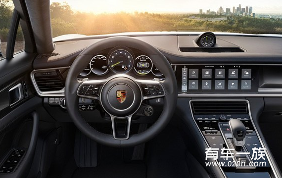 保时捷新Panamera 4 E-Hybrid 插电式混动版本