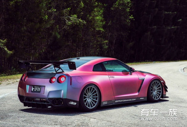 日产GTR R35改装变色龙外观