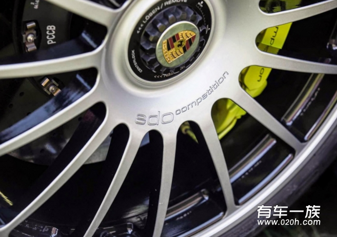 2.8秒破百 保时捷911 Turbo S