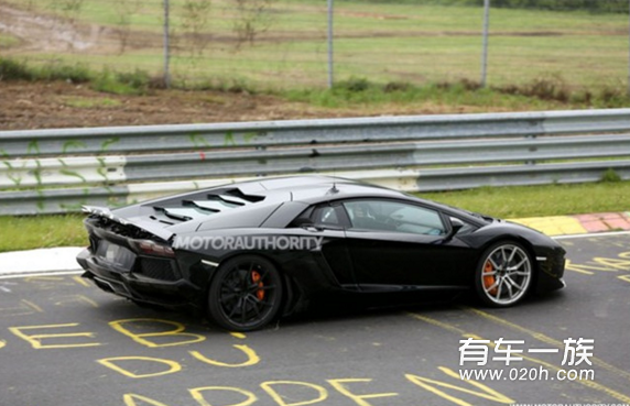 800马力 兰博基尼Aventador SV谍照曝光