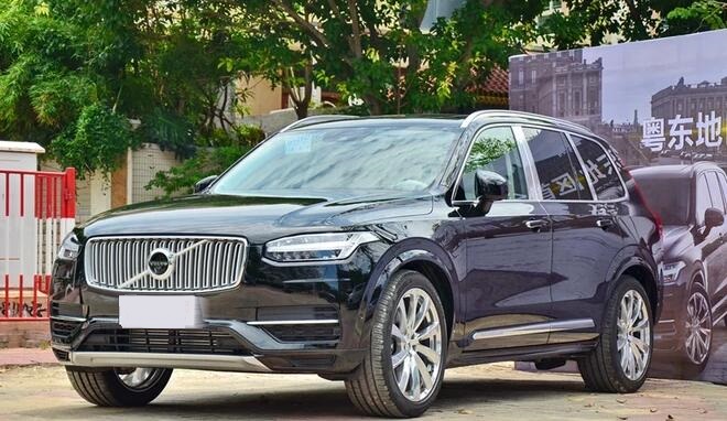 沃尔沃xc90三座荣誉版车身长宽高多少？轴距有多少？