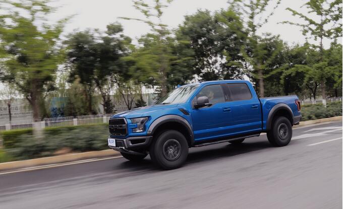 2019款福特F-150猛禽试驾测评 福特F-150猛禽动力怎么样？